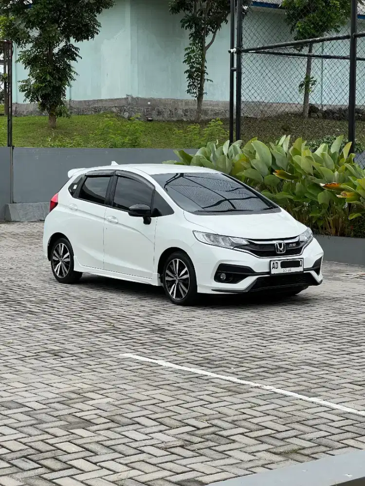 Honda Jazz RS 2018 Facelift (GK5) PlatAD-Super Siap Pakai, Pajak Full