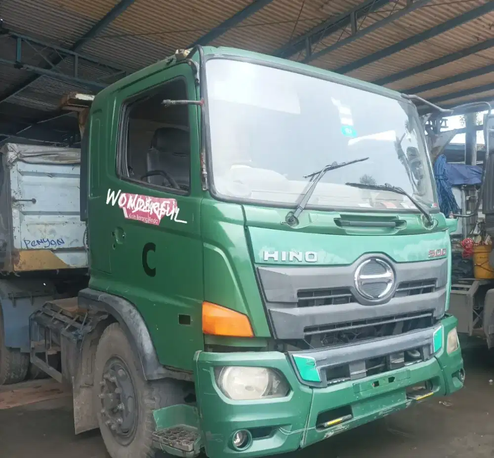 Hino Lohan 500 SG 260 TI Traktor Head Trailer 4×2Fulors BioSolar Turbo