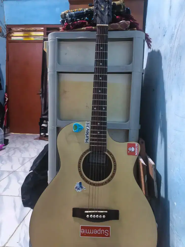 gitar akustik Grazia TM 05 N