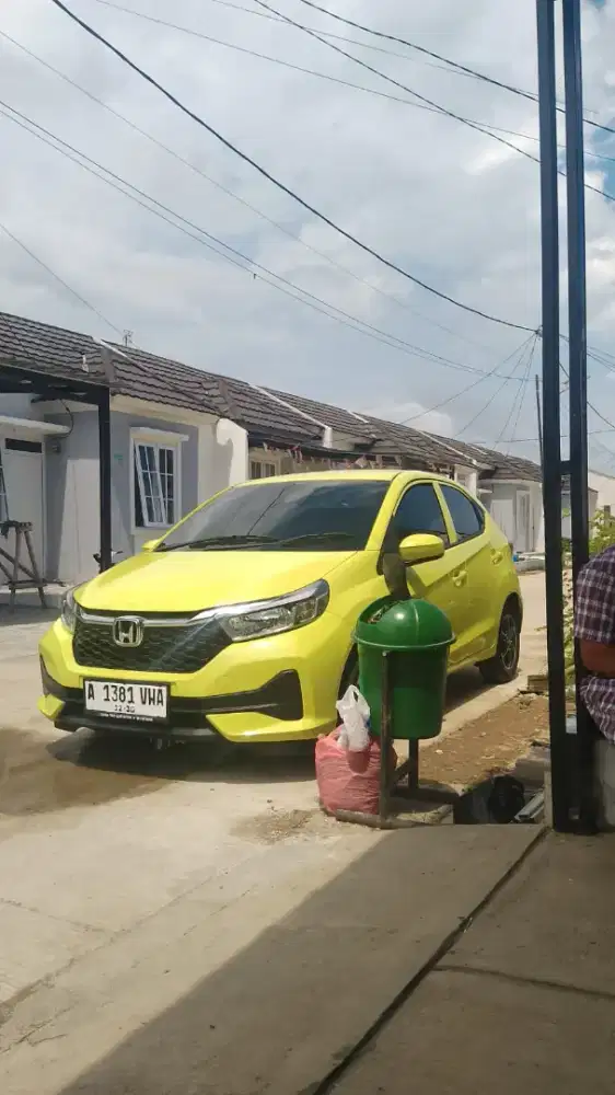 Terima jasa antar jemput bandara. Sewa/rental + supir