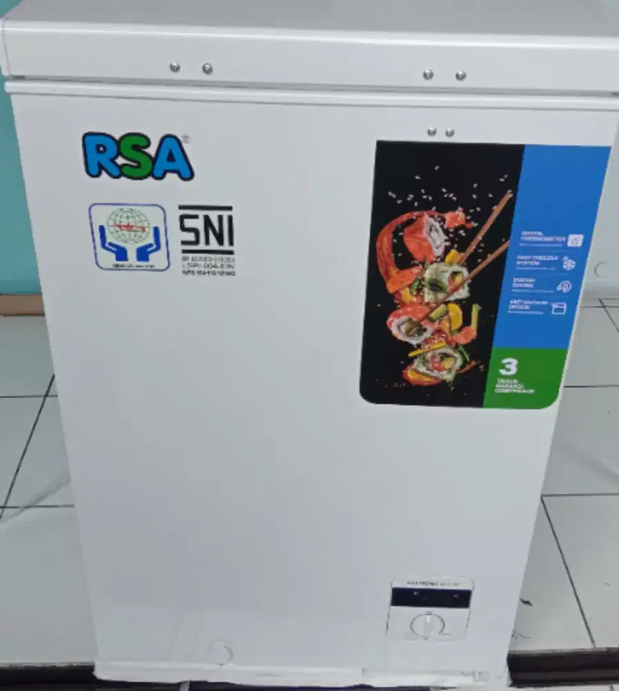 Di jual cepat frezer 100 liter nego tipis