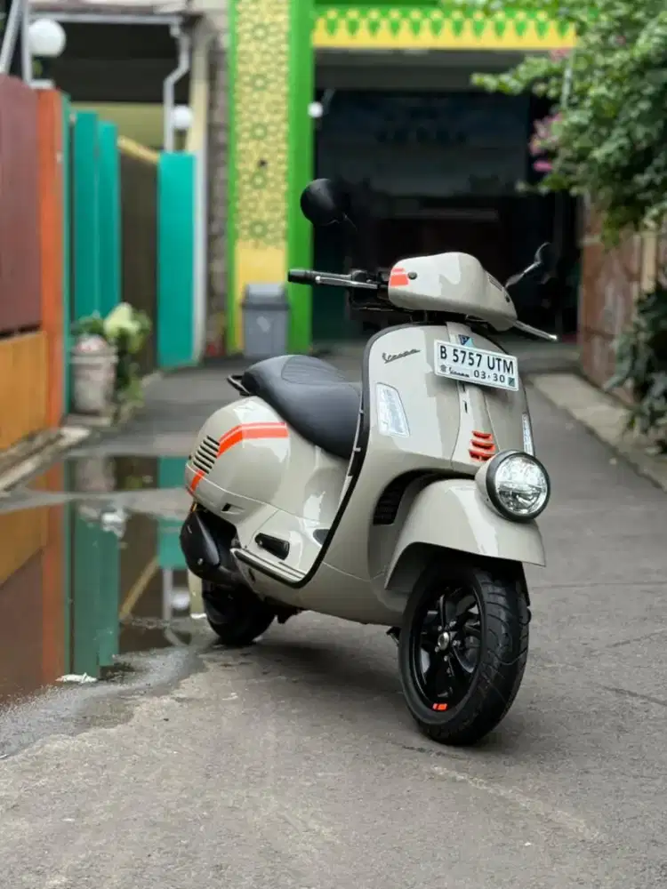 ( KM 100 Perak ) Vespa GTV 300 Keyless 2024 gts300 gts 300 jb justin