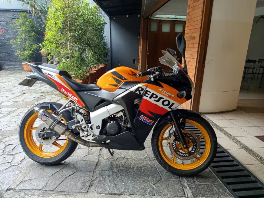 Honda Cbr 150 Repsol cbu