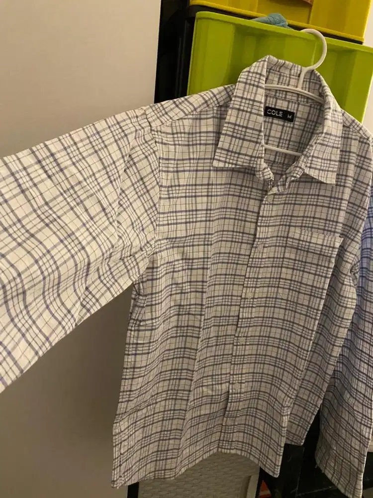 Kemeja motif kotak slimfit