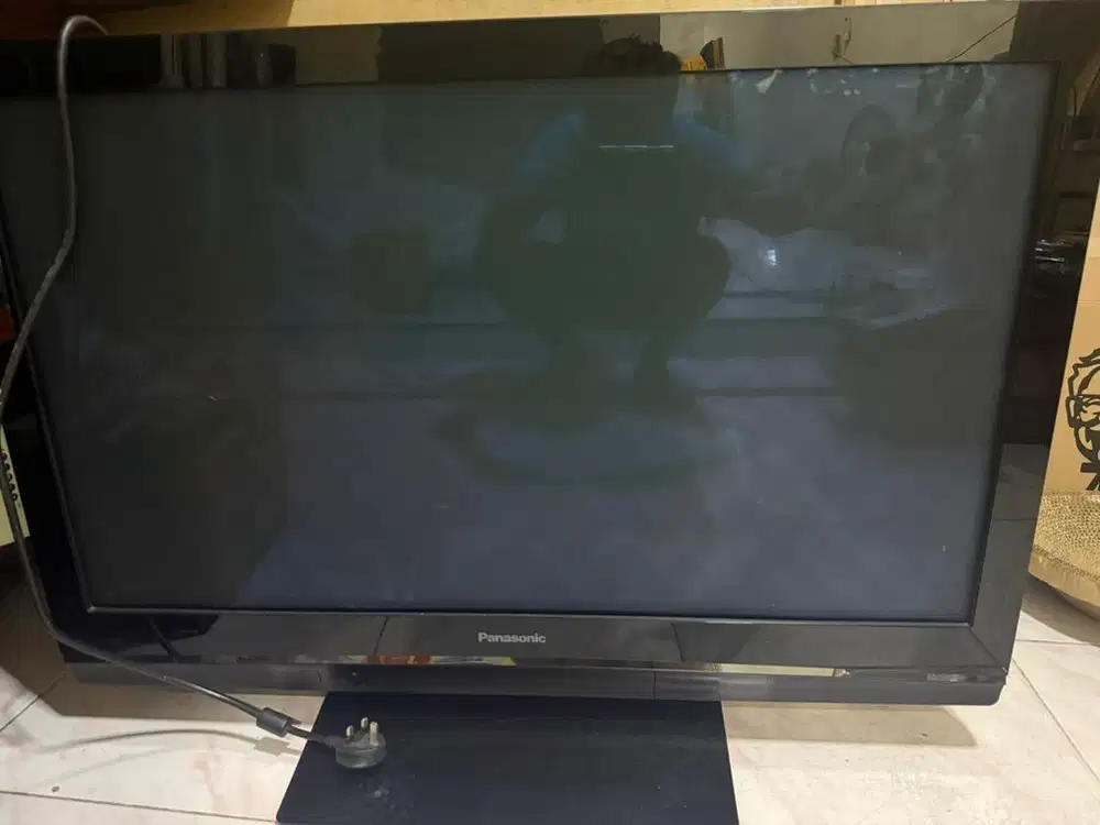 TV Jaman LCD 40 inci merek Panasonic