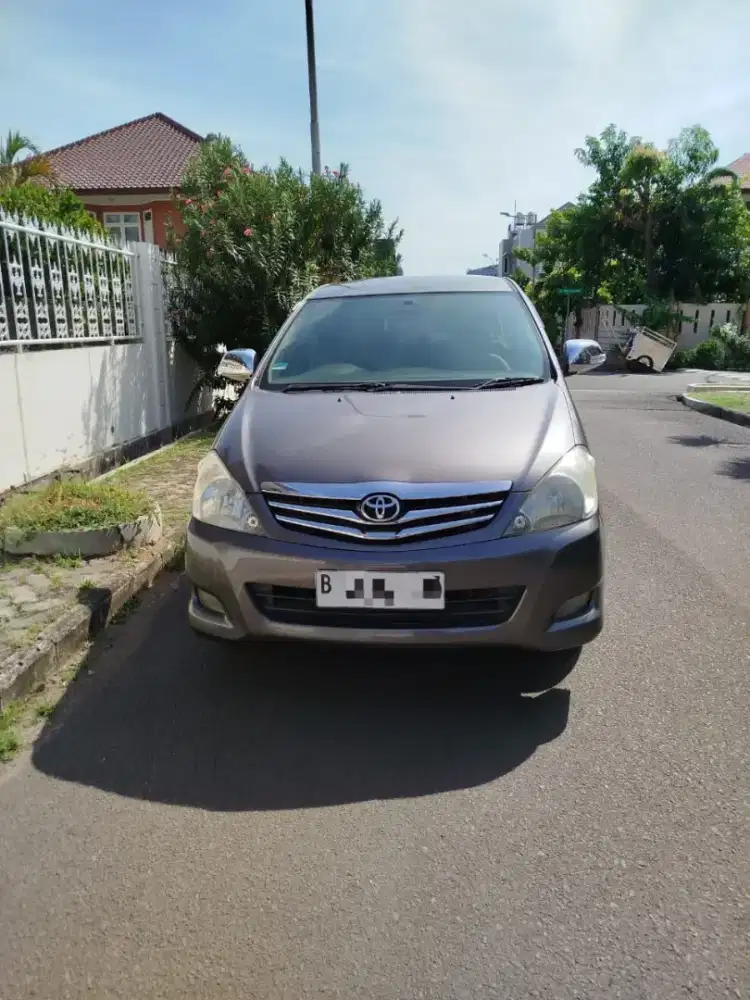 Toyota Kijang Innova G 2.5 Automatic Diesel 2010
