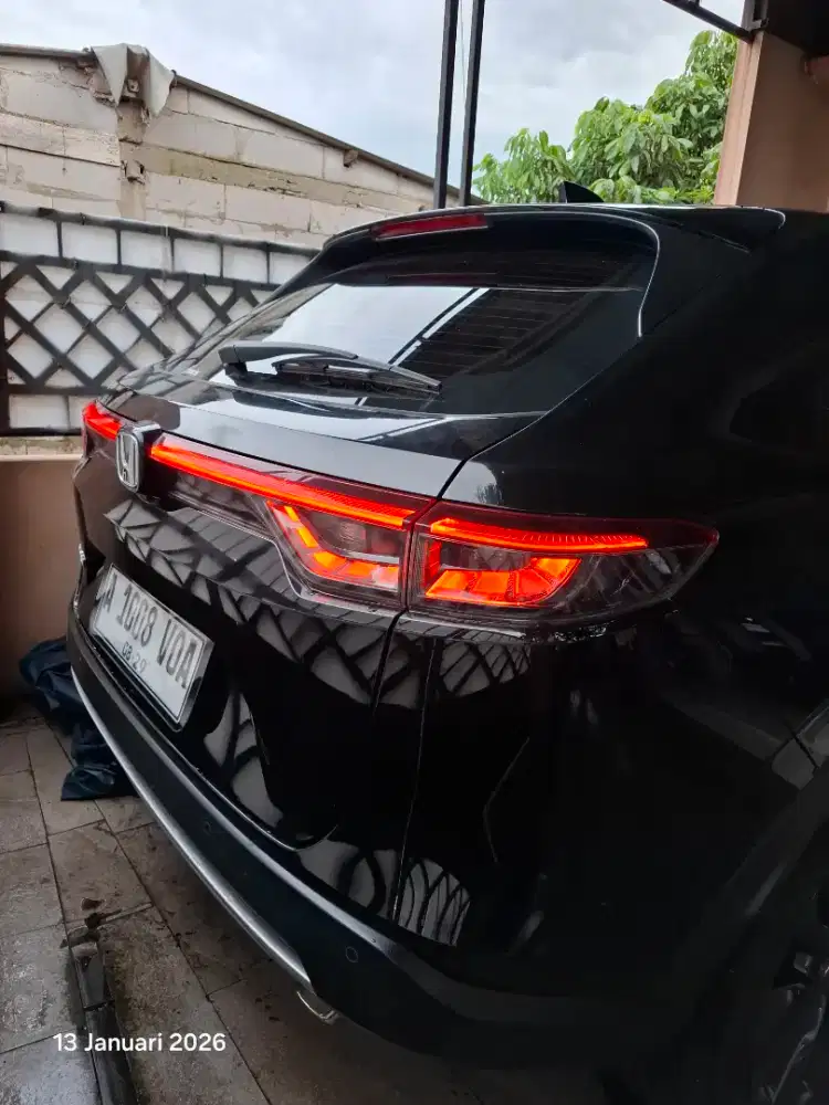 Honda hrv type se sensing 2024 km 22rb pajak panjqng bln 8 2026