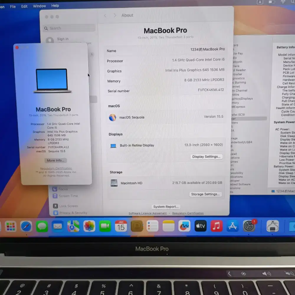 Macbook Pro 2019 layar 13 inch Ram 8 Ssd 256 Silver mulus no minus