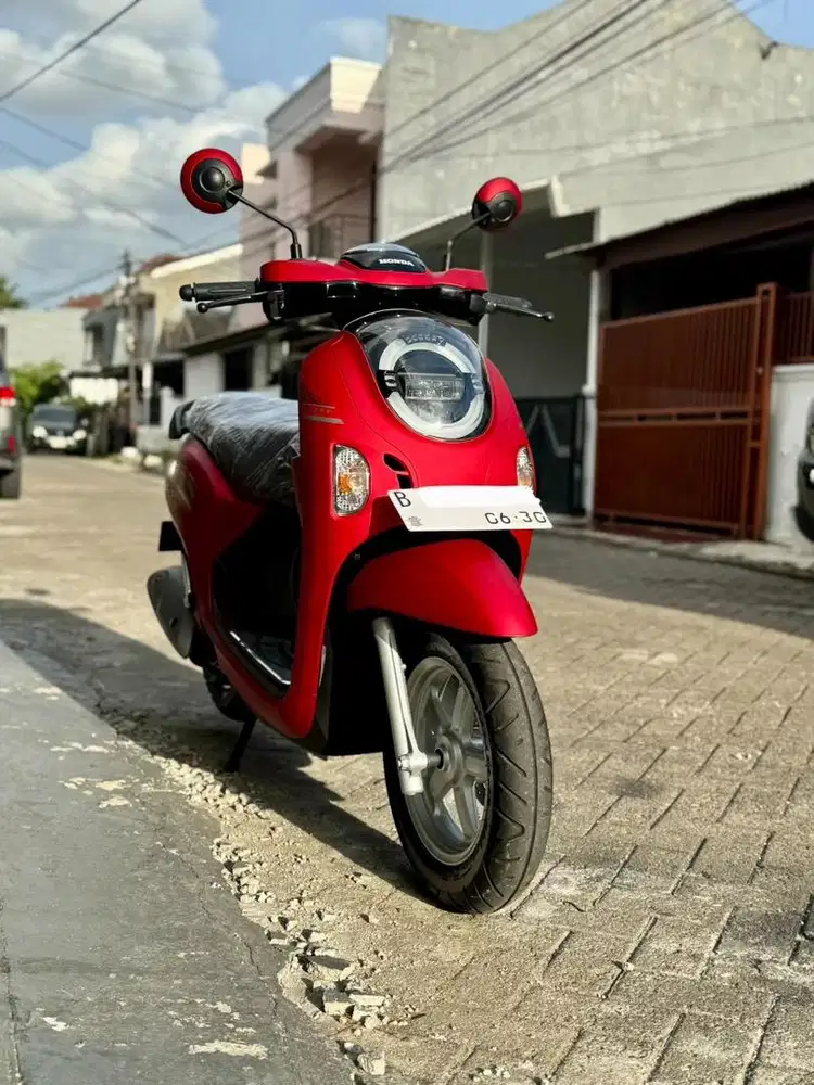 KM LOW! HONDA SCOOPY 2025 GRESS LIKE NEW PAJAK BULAN JUNI 2026