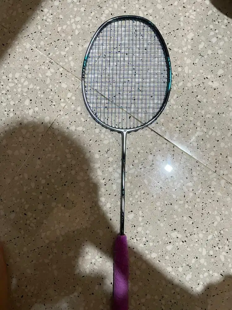 Raket Lining , Yonex , Hundred