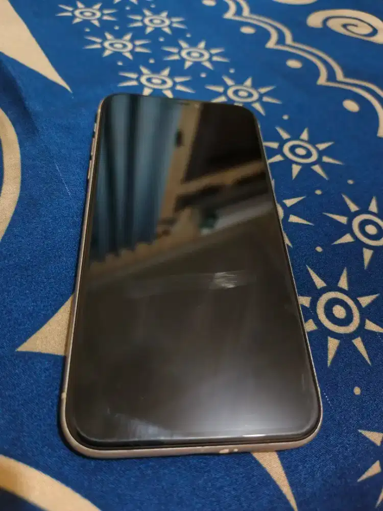 iPhone 11 (128gb) / inter