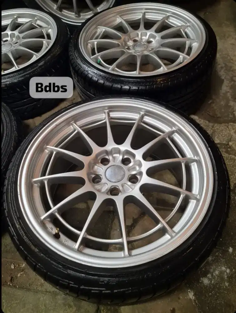 Velg R19 enkei NT03 spider rere item plus ban 90%