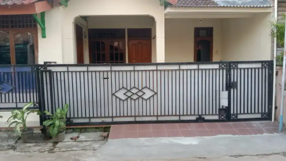 DISEWAKAN CEPAT! RUMAH STRATEGIS