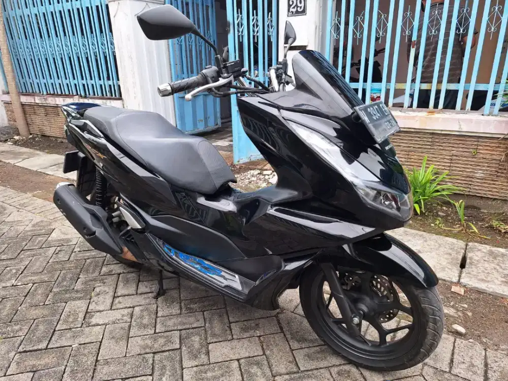 Jual pcx ABS 2021 km 30 rb plat w gresik istimewa siap pakai