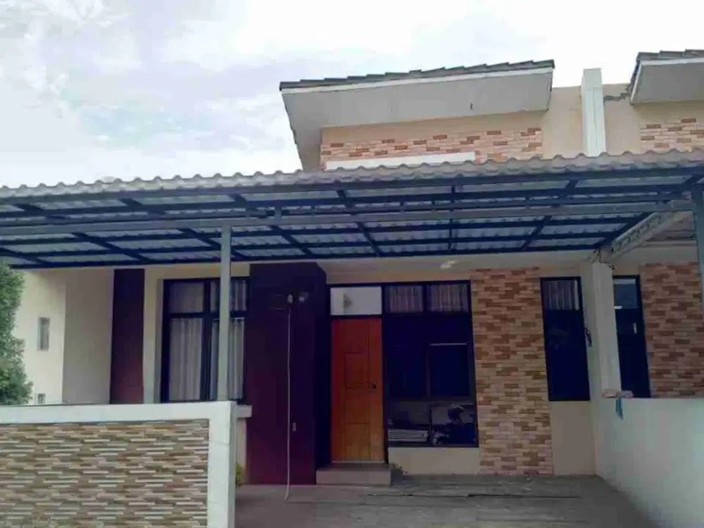 Di sewakan rumah semi furnished siap huni cluter citra raya Tangerang