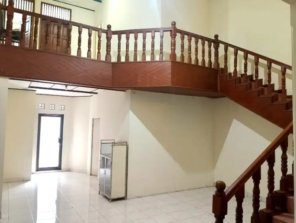 Jual Harga NJOP Rumah 7 Kamar Tidur Belakang Superindo Ujung Berung