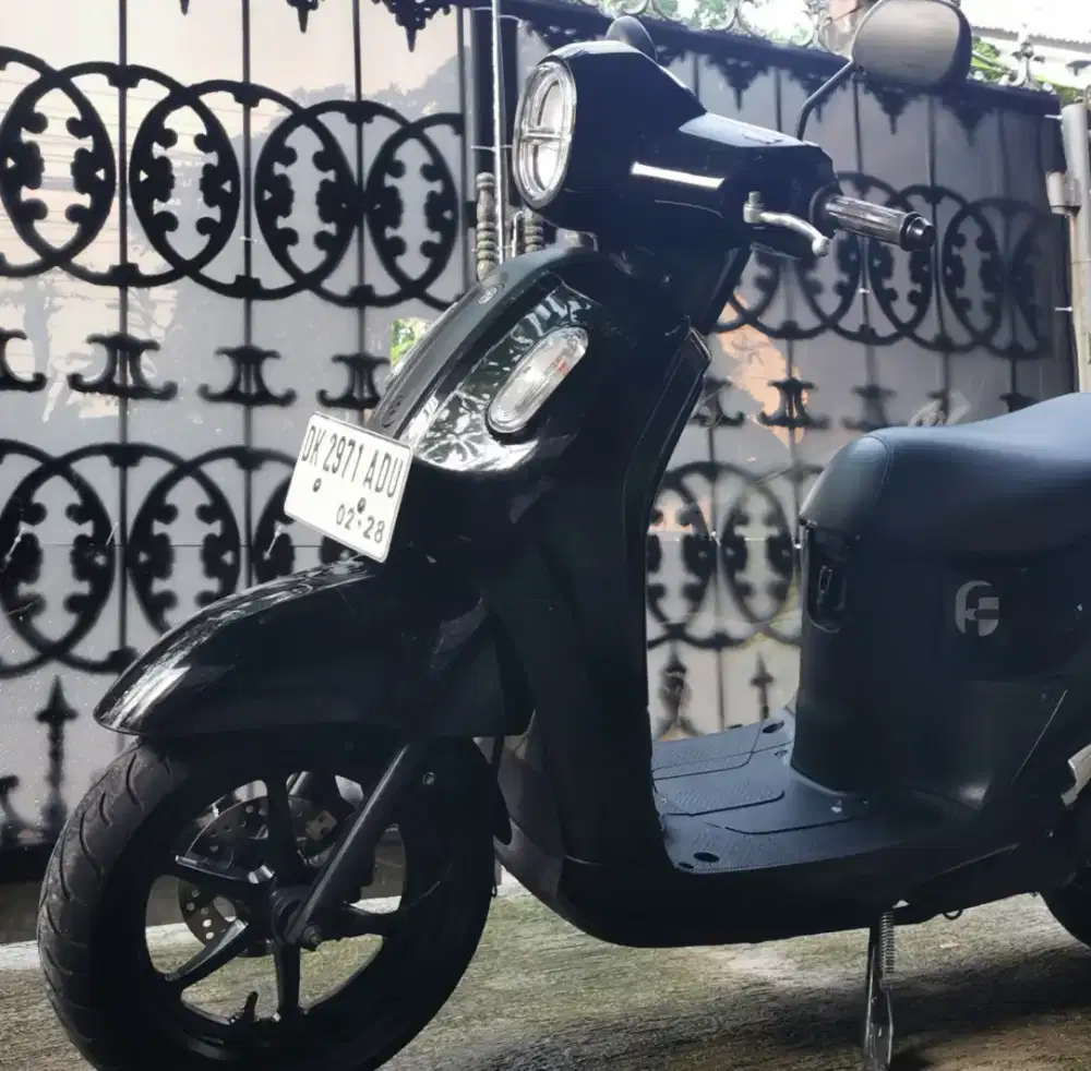 Fazzio matic 2023 hitam punya adik