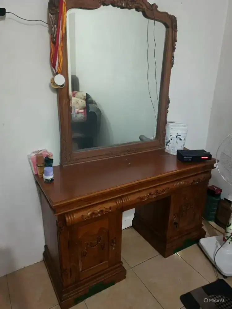 Meja rias kaca kayu Jati
