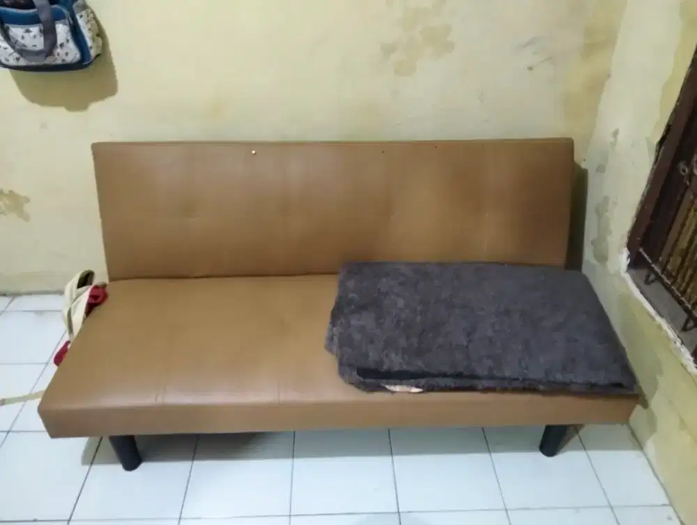SOFA LIPAT & LEMARI TV