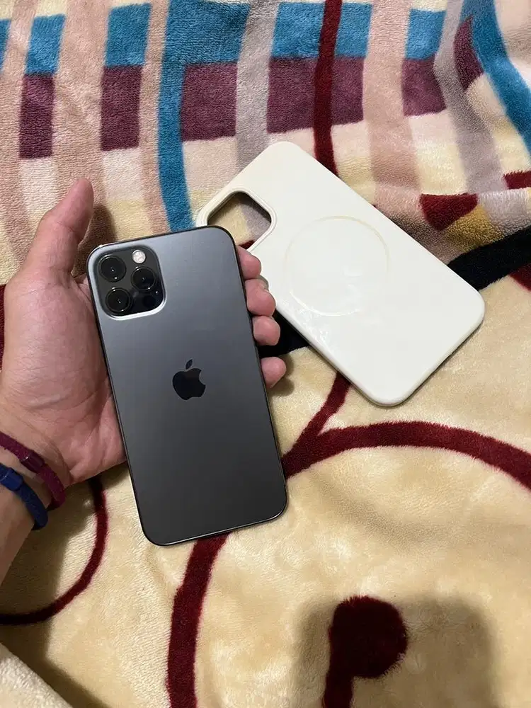 iPhone 12 Pro 128 inter SINYAL AMAN NOMINUS FULLSET ORI SIAP PAKAI