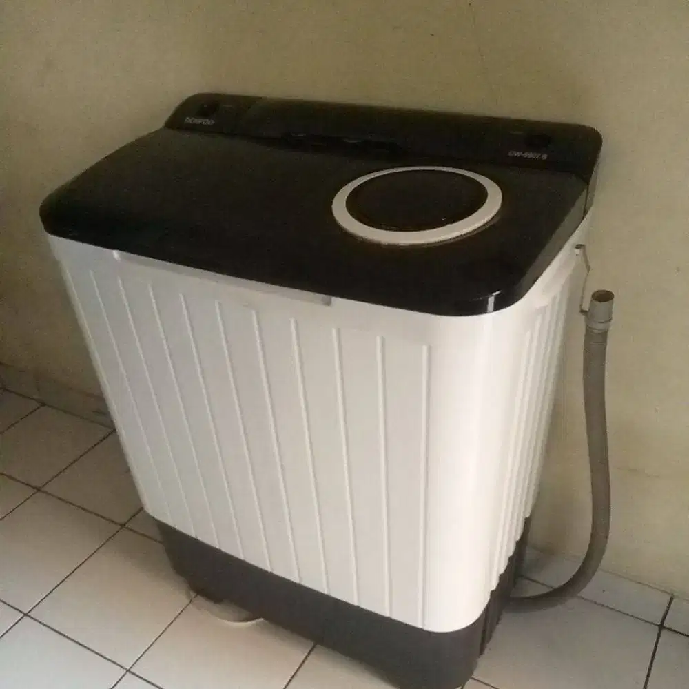 MESIN CUCI BEKAS  MERK DENPOO 2 TABUNG MUAT 8KG