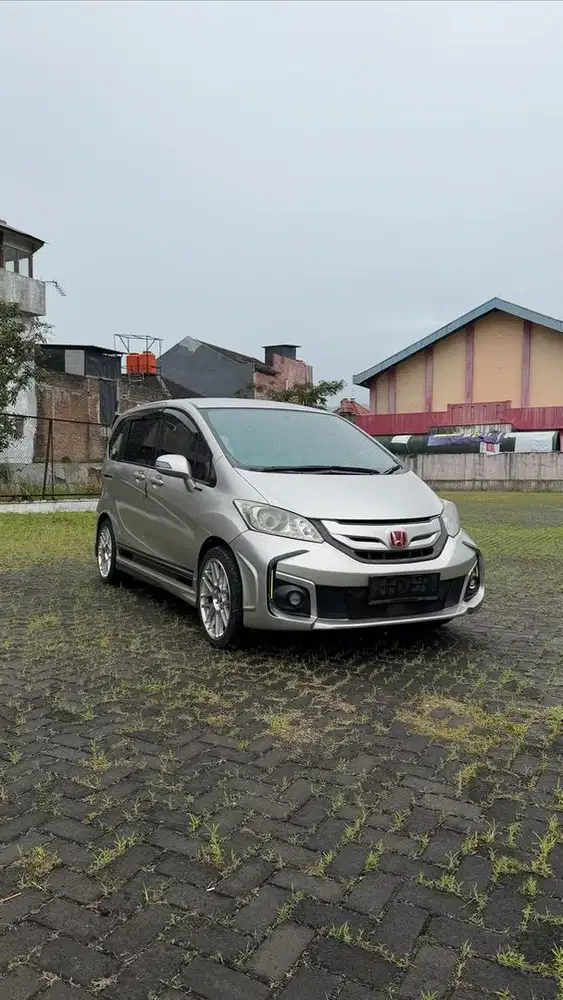 HONDA FREED 2013 PSD E DB Sunroof