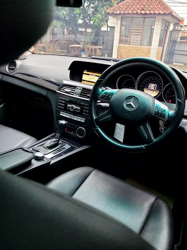 Mercedes benz Mercy W204 C200 CGI Facelift 2012 NIK 2011