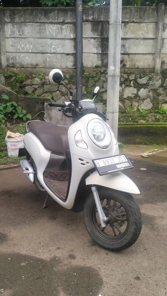 SCOOPY PRESTIGE (KEYLESS)