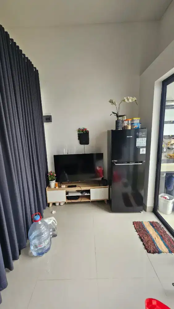 Disewakan Rumah di Metland Cikarang Semi Full Furnish dekat Stasiun