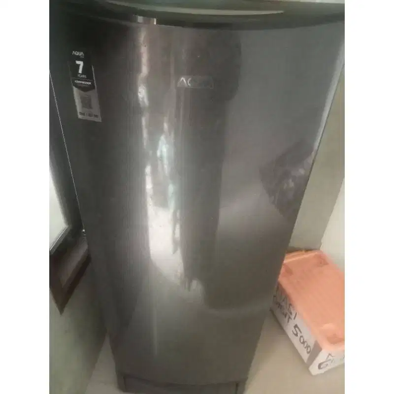 KULKAS BEKAS MERK AQUA 1 PINTU