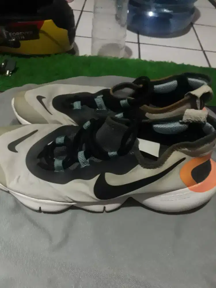 Nike free 5.0  size 42