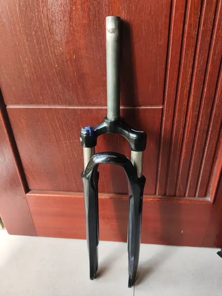 Fork suntour ncx 700c