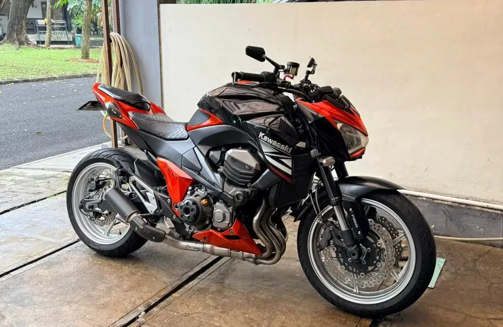 Kawasaki Z800 2014 Orange Candy, Low KM, Banyak Bonus, Terawat, Murah
