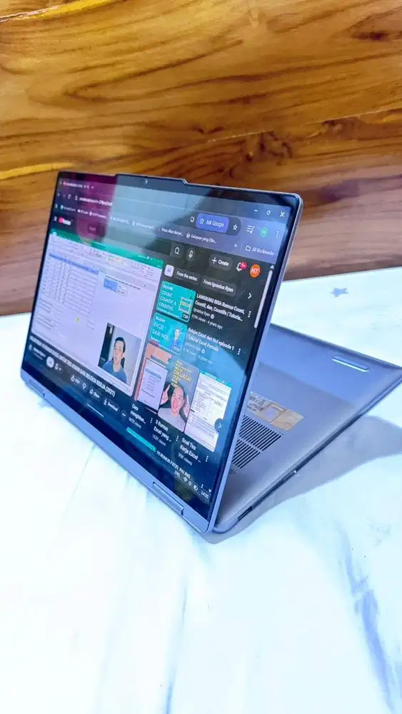 LENOVO YOGA 7 - 2in1 OLED AMD RYZEN 7 8840HS 16 GB RAM 1 TB SSD 14inch