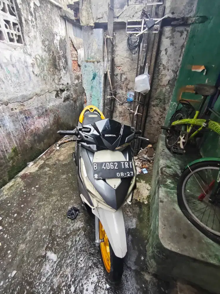 Vario 125 led old (2017)