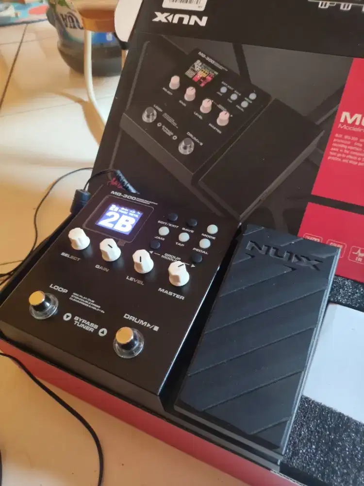 Efek Nux MG 300 DAN JOYO MOMIX