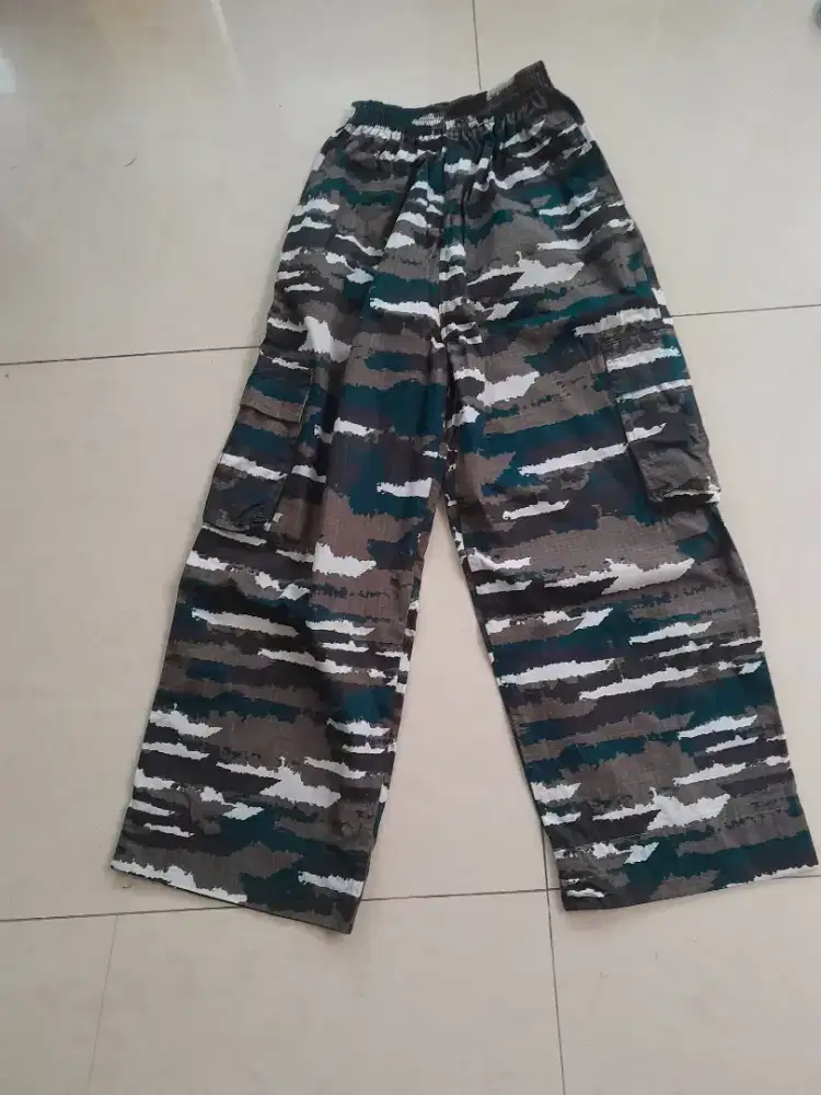 Celana doreng universal