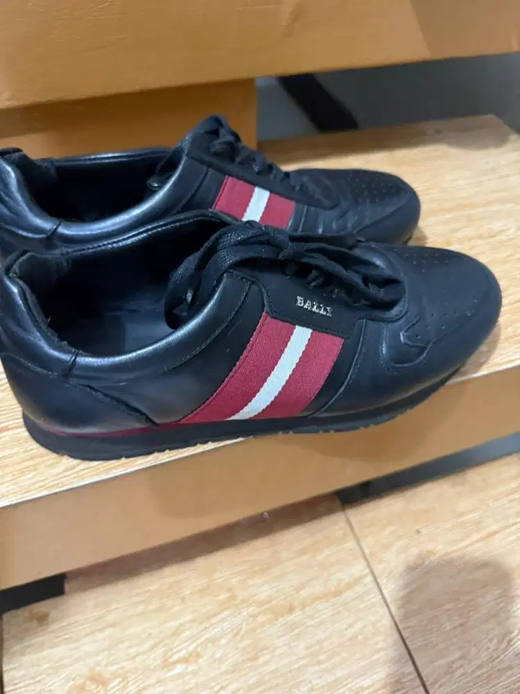 Jual sepatu bally