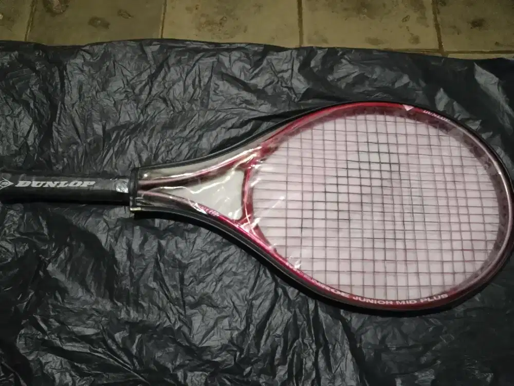Mahar raket tennis dunlop