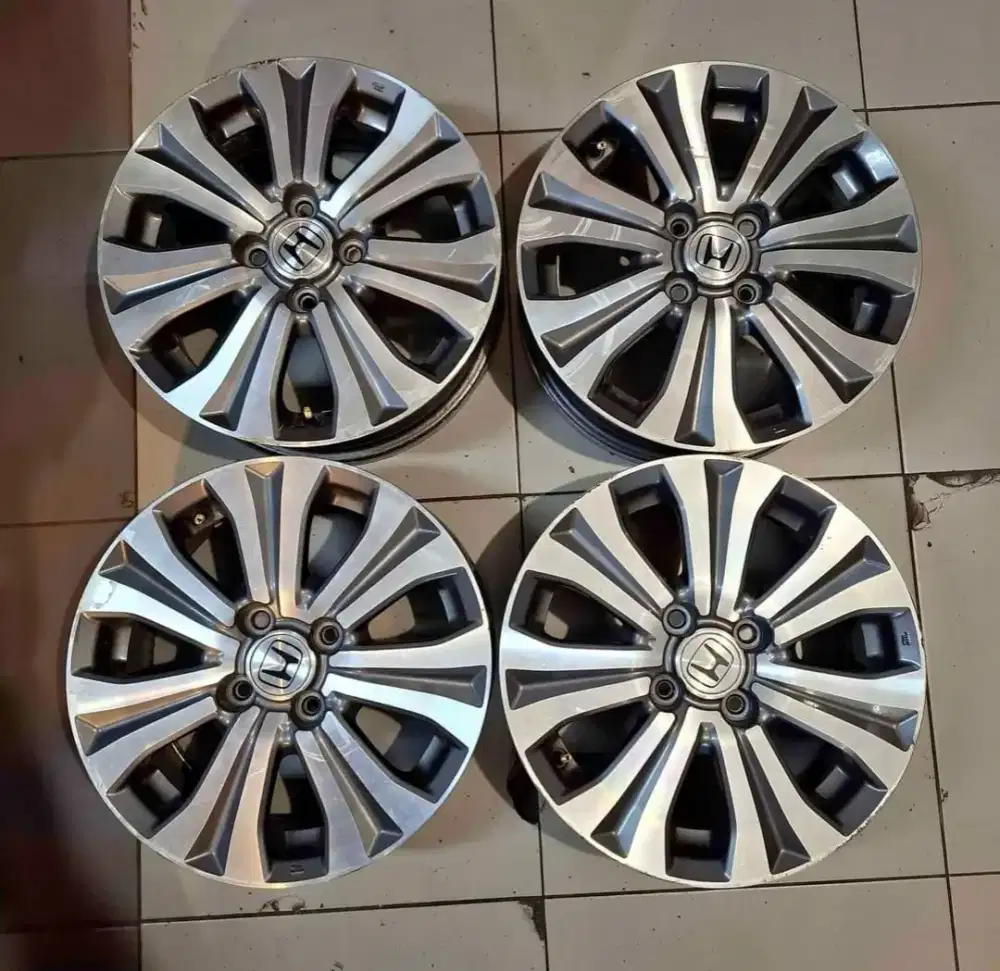 Velg toyota inova luxury r15 original