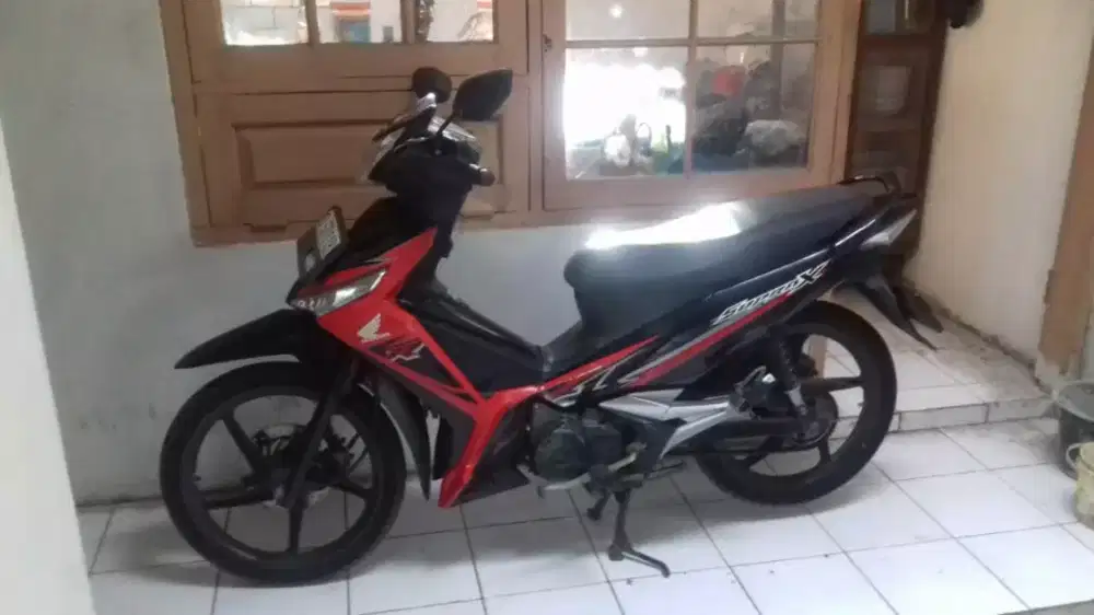 Jual motor Supra X 125 Fi th 2018 (D)  ori