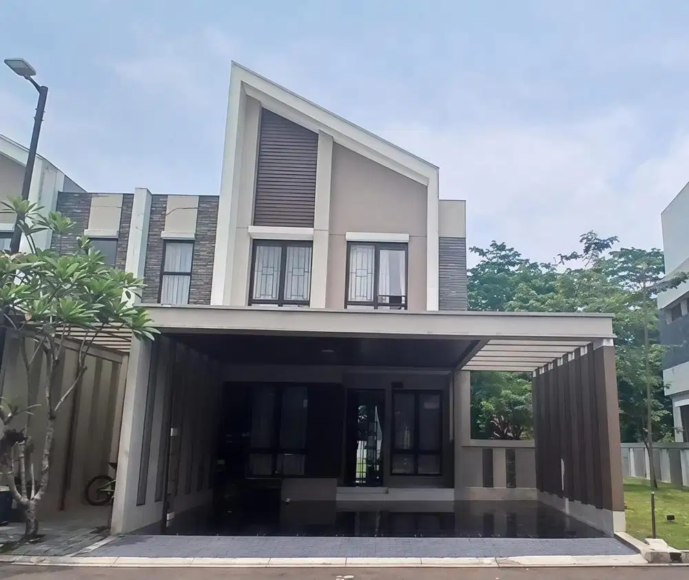 Di jual rumah 2 lantai posisi hook di Podomoro Golf View Cimanggis