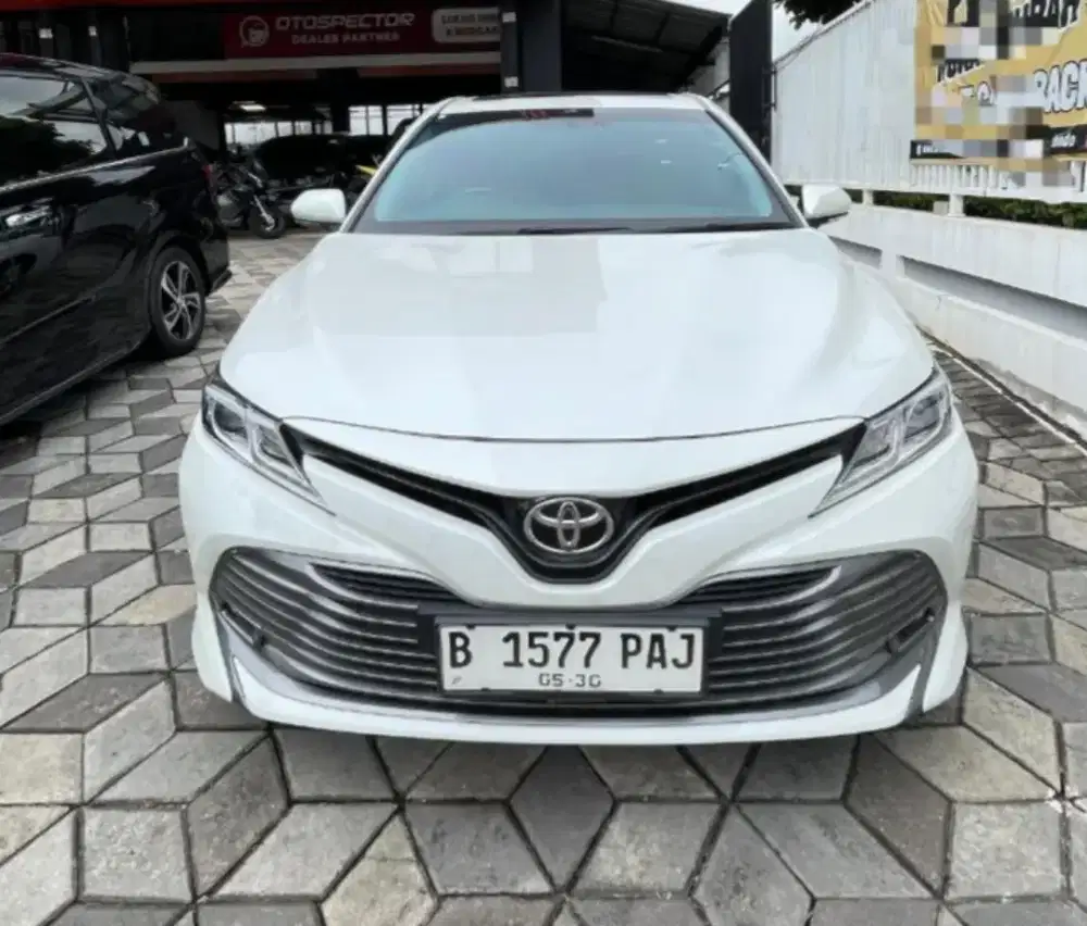 CAMRY V AT TH 2020