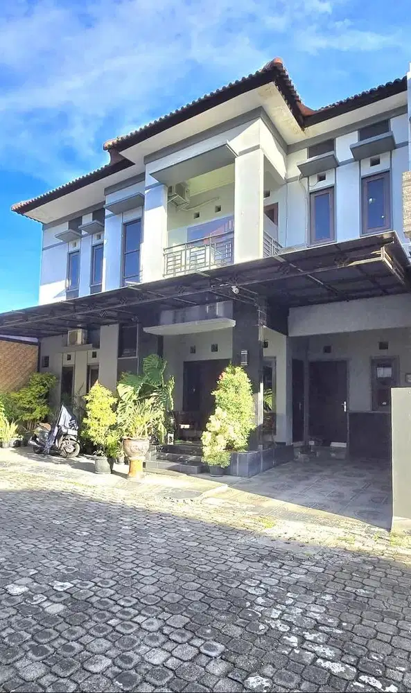 Best Deal! Rumah 2 Lantai Nyaman & Terawat, Lokasi Strategis