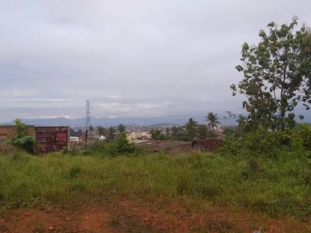 Kavling vew kota dan pegunungan dekat kampus UIN Lampung