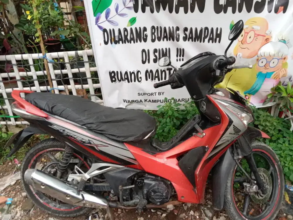 Di jual honda supra helm in 2012