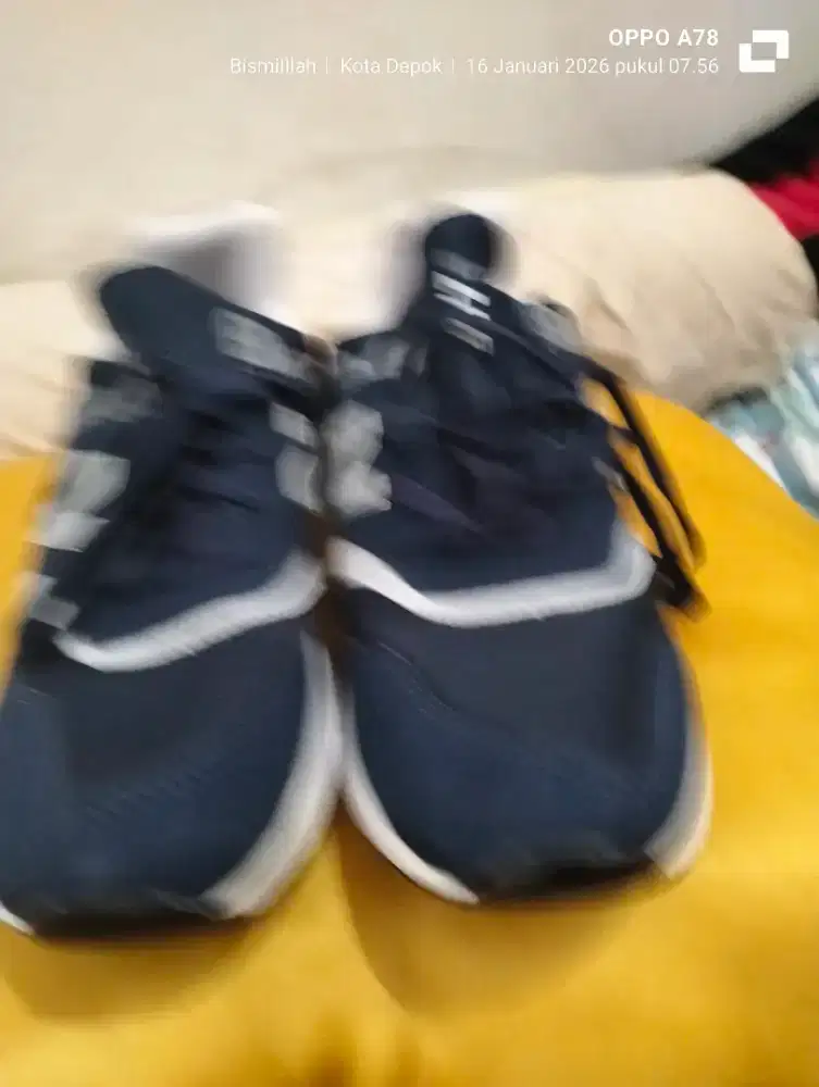 Dijual sepatu Nike UK 42 harga nego