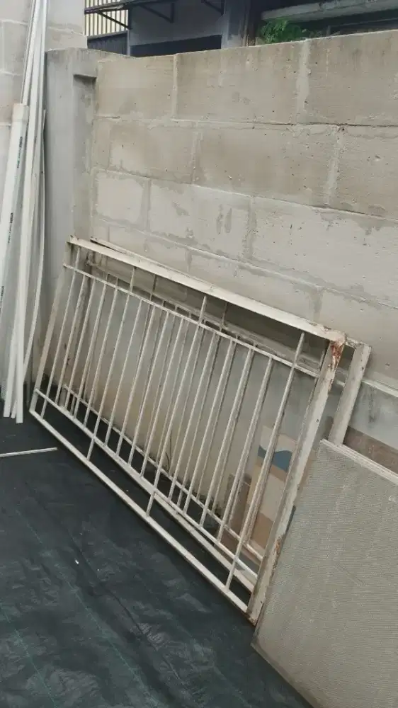 Jual teralis bekas jendela 154 x 84 ada 2