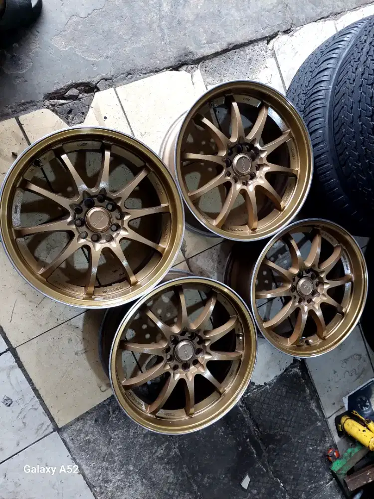 Velg Copotan VolkRays R17 (PCD 5x114), cocok buat innova, brv,dll