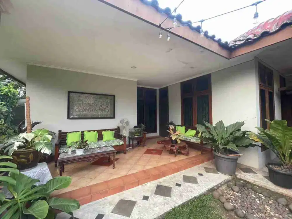 Rumah Berkebun dgn tanah luas di kebayunan Cimanggis Depok.